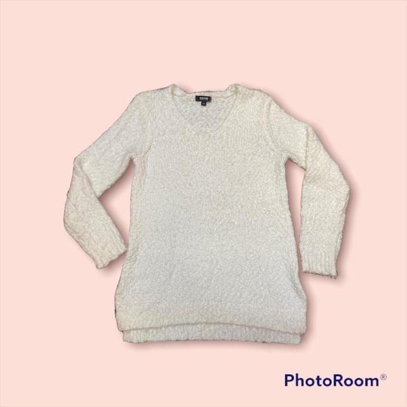 V neck sweater by Kenneth Cole - Picture 7 of 8